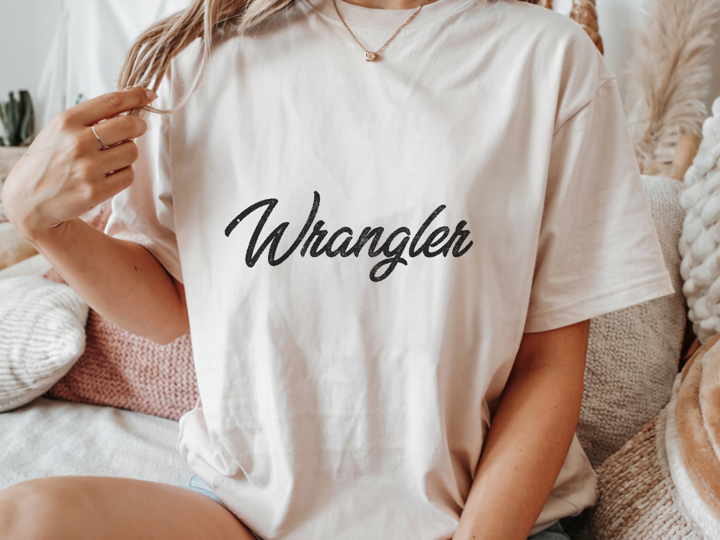 western 001 wrangler script tee